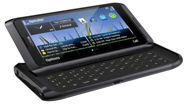 Nokia débute la commercialisation du E7, héritier du communicator Nokia débute la commercialisation du E7, héritier du communicator