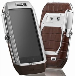 Tag Heuer Link : un smartphone Android de luxe à près de 5000 euros ! Tag Heuer Link : un smartphone Android de luxe à près de 5000 euros !