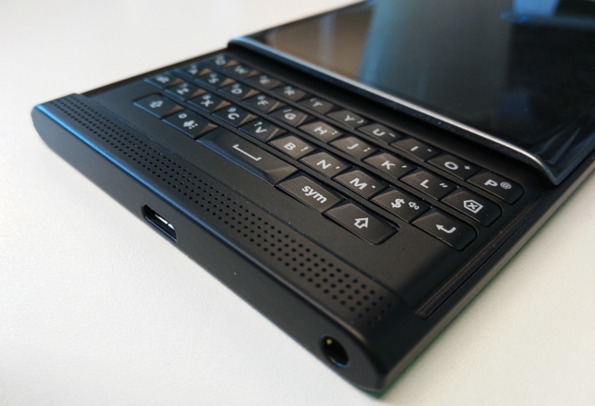 BlackBerry abandonne la fabrication de Smartphone après une perte de 372 million $