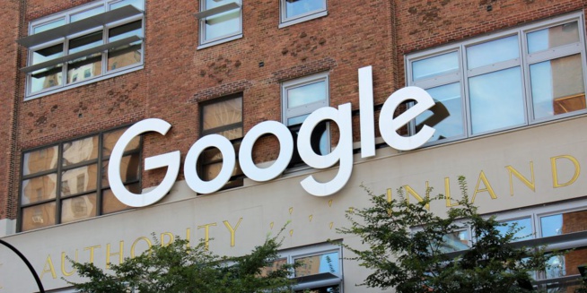 Google rachète une part de l'activité smartphone de HTC pour 1,1 milliard de dollars