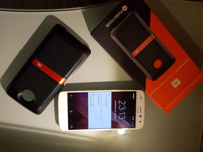Téléphone modulaire et mods: 3 mois avec le Motorola Moto Z2 Play (1/2) Téléphone modulaire et mods: 3 mois avec le Motorola Moto Z2 Play (1/2)