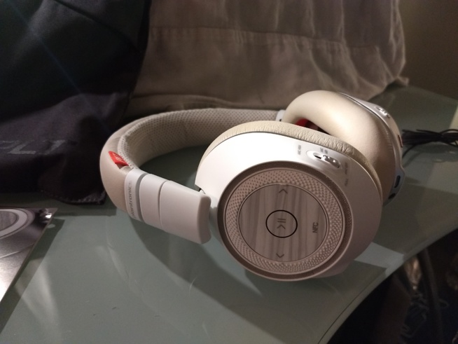 2 mois avec : le casque Plantronics Voyager UC 8200