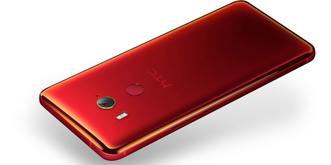 HTC lance le U11 EYEs avec double caméras frontales, écran de 6 pouces, une énorme batterie