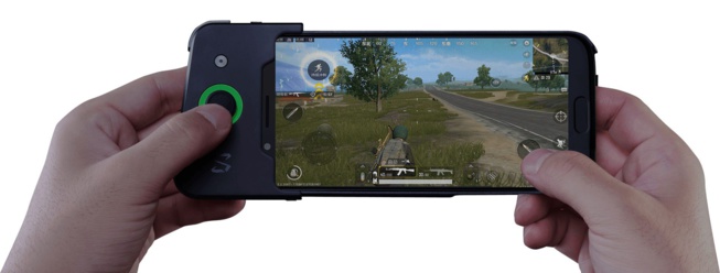 Xiaomi dévoile le « Black Shark » un smartphone taillé pour les gamers Xiaomi dévoile le « Black Shark » un smartphone taillé pour les gamers