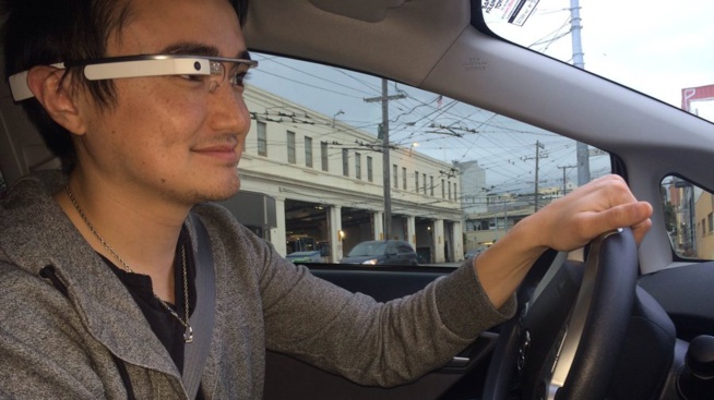 La science confirme que l'envoi de SMS au volant avec Google Glass est dangereux