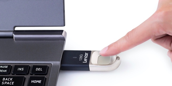 Lexar a lancé une nouvelle clé USB 3.0 à déverrouillage par empreinte digitale