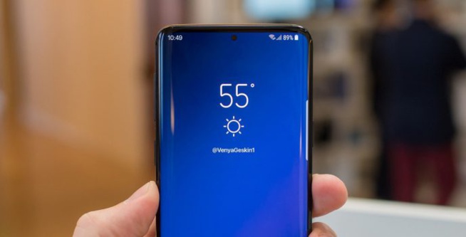 Le Galaxy S10 pourrait abandonner le capteur d’iris pour un capteur d’empreintes in-display "ultrasonic" Le Galaxy S10 pourrait abandonner le capteur d’iris pour un capteur d’empreintes in-display "ultrasonic"
