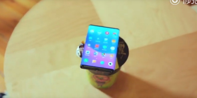 Le téléphone pliable de Xiaomi apparaît dans une nouvelle vidéo Le téléphone pliable de Xiaomi apparaît dans une nouvelle vidéo