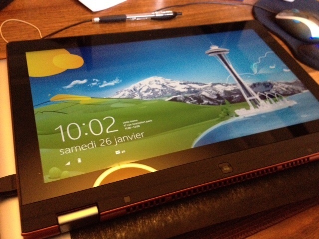 2 pouces sur un Lenovo Yoga 13 pouces
