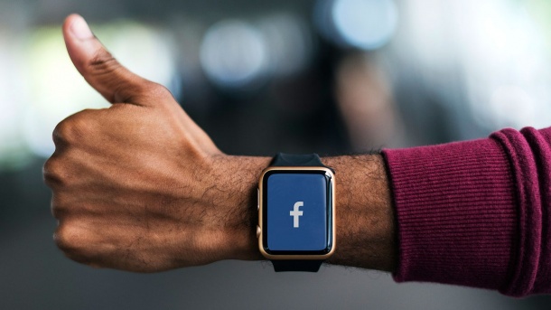 Facebook prépare une montre connectée avec deux cameras