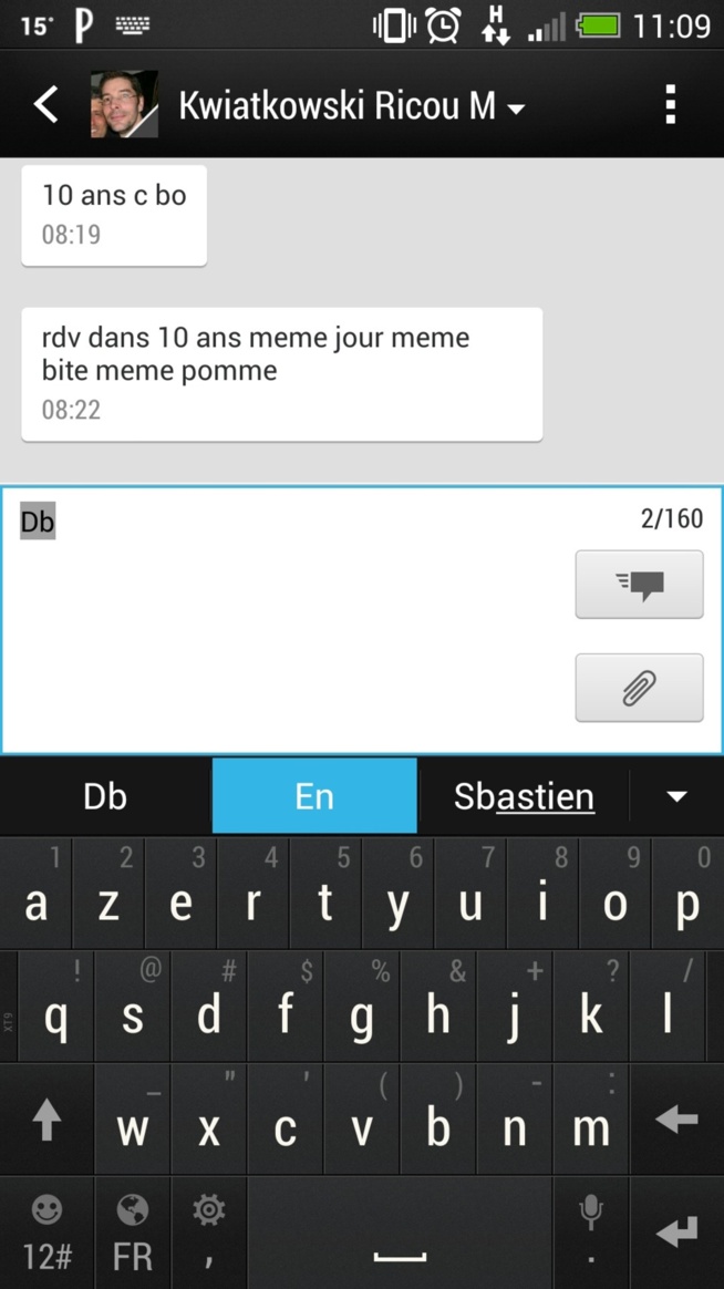 le FR en bas d'écran est le bouton dictionnaire
