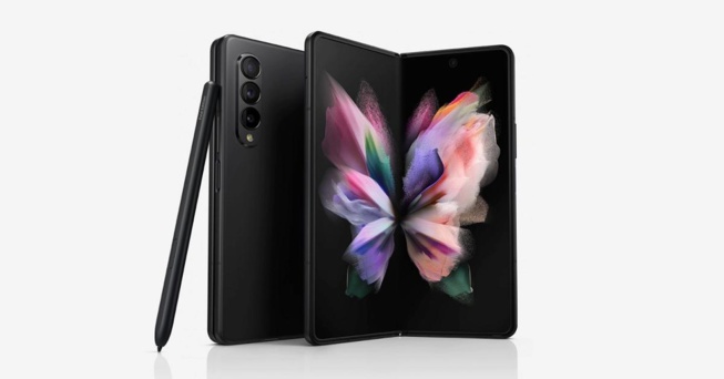 Samsung réfléchit à un smartphone pliable à double charnière Samsung réfléchit à un smartphone pliable à double charnière