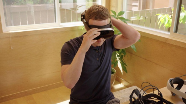 Mark Zuckerberg révèle de nombreux prototypes de casques VR Mark Zuckerberg révèle de nombreux prototypes de casques VR
