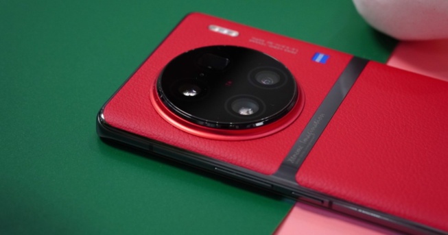 Vivo lance la nouvelle série phare X90 et inaugure le dernier SoC de Qualcomm. Vivo lance la nouvelle série phare X90 et inaugure le dernier SoC de Qualcomm.