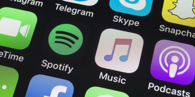 La Commission européenne maintient la pression sur l'App Store en resserrant son enquête