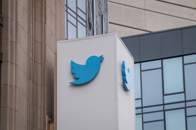 Les revenus et les bénéfices de Twitter chutent de 40% en décembre 2022