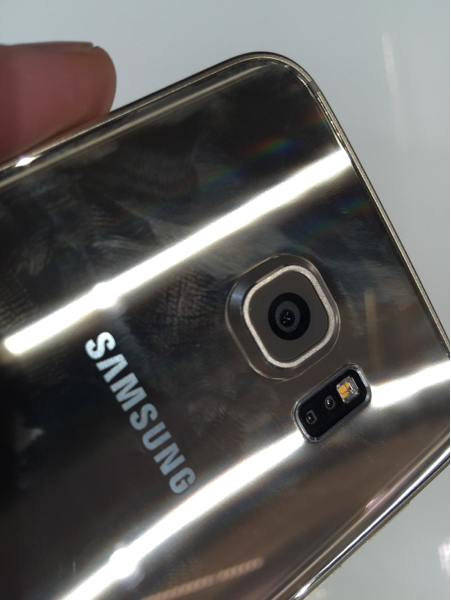 Samsung dévoile son nouveau galaxy 6