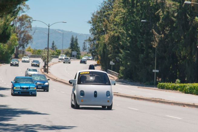 Les prototypes de voiture autonome de Google débarquent sur les routes de Californie Les prototypes de voiture autonome de Google débarquent sur les routes de Californie