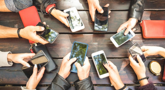 Le marché des smartphones: IDC prévoit une croissance de 5,8 % en 2024 Le marché des smartphones: IDC prévoit une croissance de 5,8 % en 2024