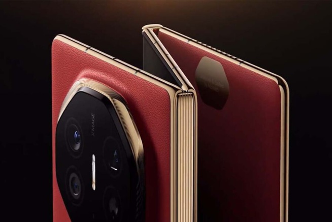 Huawei dévoilele premier smartphone pliable en trois: le Mate XT Huawei dévoilele premier smartphone pliable en trois: le Mate XT