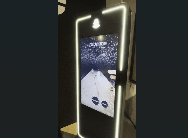 Rabanne combine influence et réalité augmentée pour sa dernière campagne Snapchat Rabanne combine influence et réalité augmentée pour sa dernière campagne Snapchat