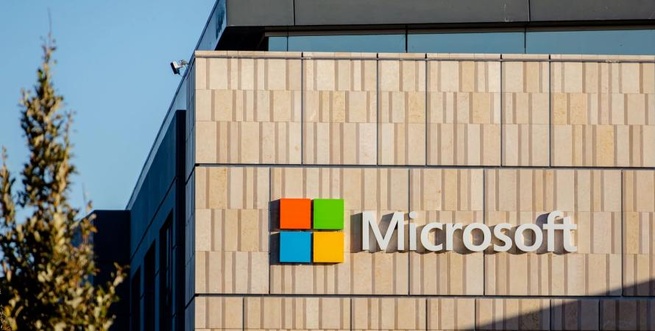 IA : Microsoft investit 80 milliards de dollars dans ses data centers IA : Microsoft investit 80 milliards de dollars dans ses data centers
