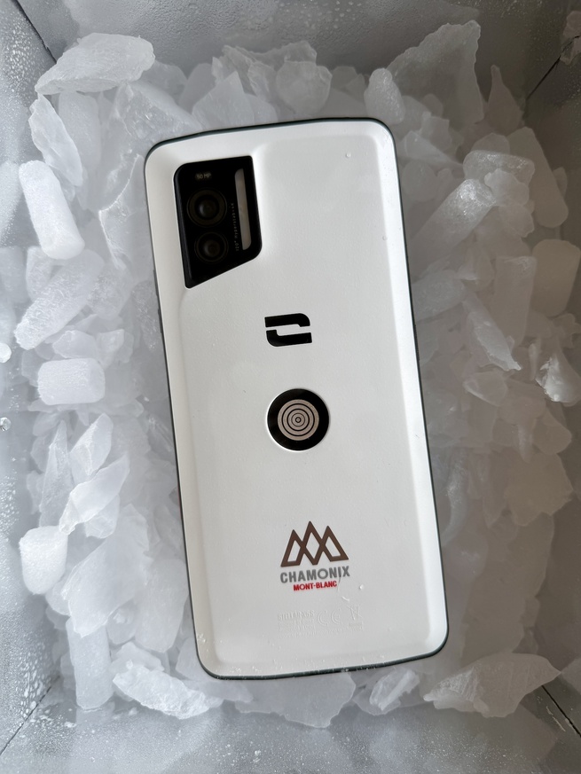 Le STELLAR-X5s Édition Chamonix-Mont-Blanc résiste au froid et à la glace