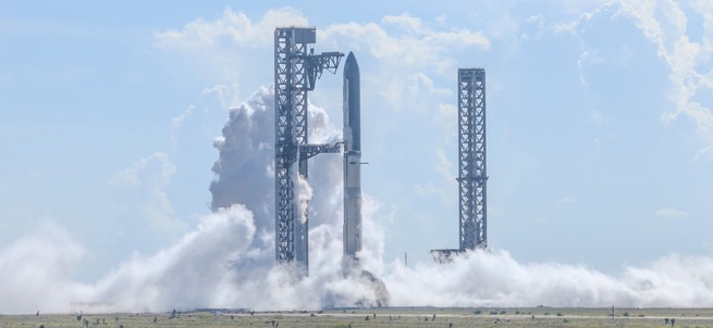 La fusée Starship du Flight 14 sur le pas de tir de Starbase, au Texas. Photo : SpaceX