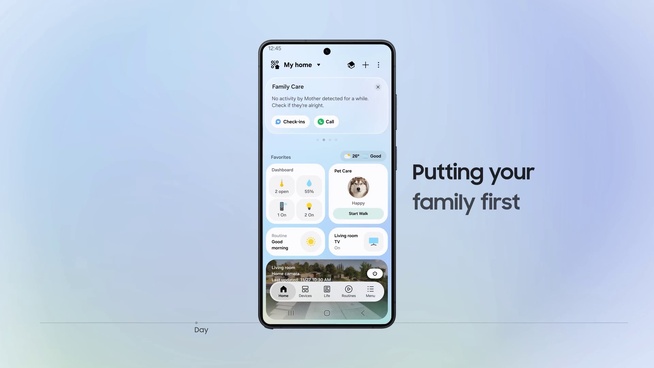 La nouvelle interface de SmartThings, avec une carte Family Care de SmartThings Now et la barre flottante en bas de l’écran. © Samsung