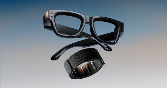 Les Meta Ray-Ban Display et leur bracelet Neural Band, commercialisés en France à partir du 13 octobre. © Meta