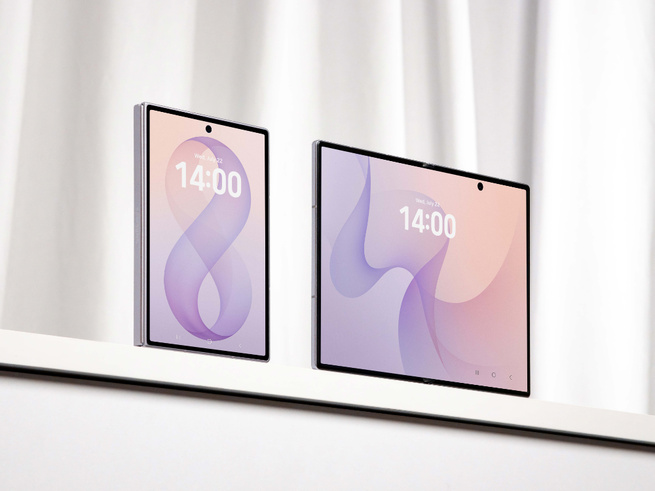 Le Galaxy Z Fold8, fermé et ouvert, dont Samsung revendique une hausse des ventes en Europe. © Samsung