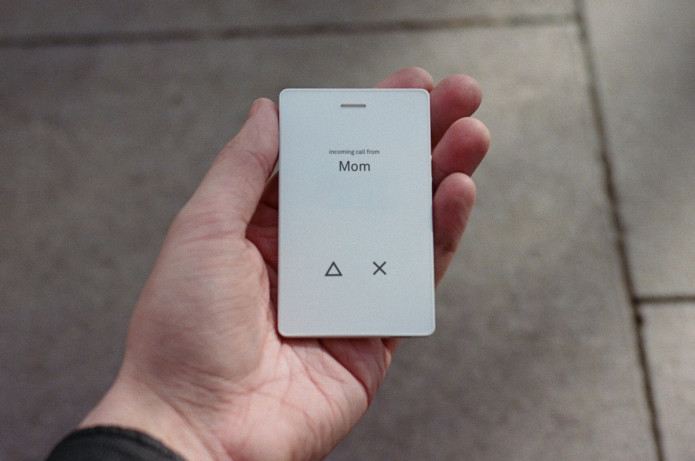 Le Light Phone 2 est un téléphone ultra-minimaliste qui ne fait que l’essentiel