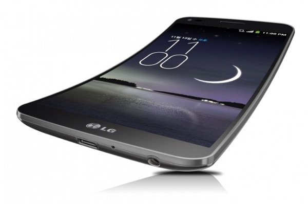 LG lance son smartphone à écran incurvé : le G Flex