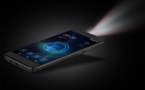 Le Moviphone - Un téléphone Android de milieu de gamme avec projecteur laser intégré