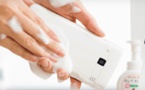 Le fabricant japonais Kyocera lance un smartphone qu’on peut laver au savon