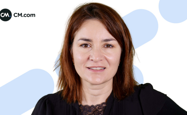 Nadia Amel Larfaoui, CM.com : «Le premier intérêt du chatbot est de qualifier les demandes des clients »