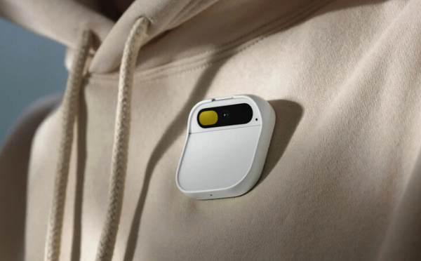 Apple explorerait un AI Pin dopé à l’IA : le pari risqué là où Humane a échoué